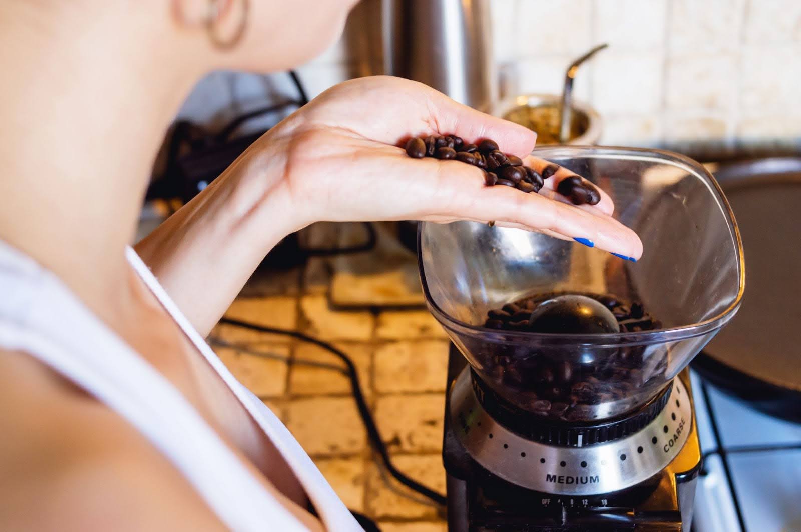 Your Comprehensive Guide on How to Grind Coffee Beans